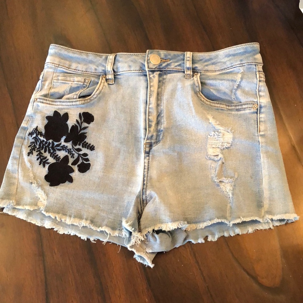 Streetwear Society ripped distressed floral embroidered patches highwaist shorts
